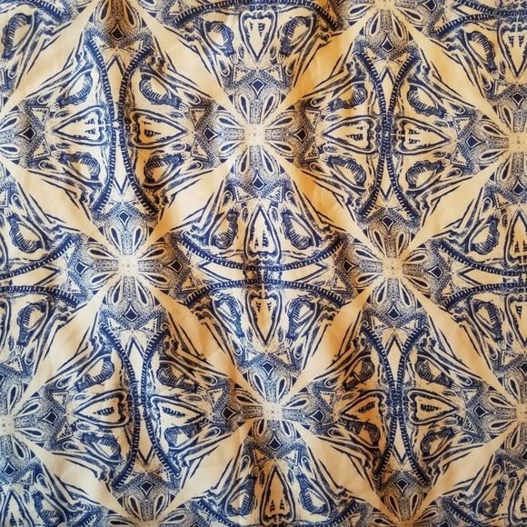 Willi Smith V-Neck Printed Fully Lined Tank - Picture 6 of 7